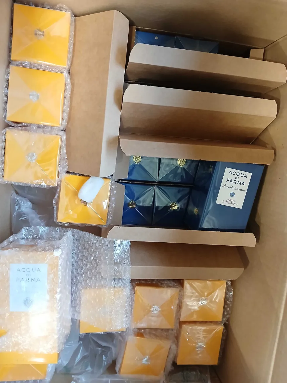 KRINOVA warehouse operations: fragile boxes packed with protection